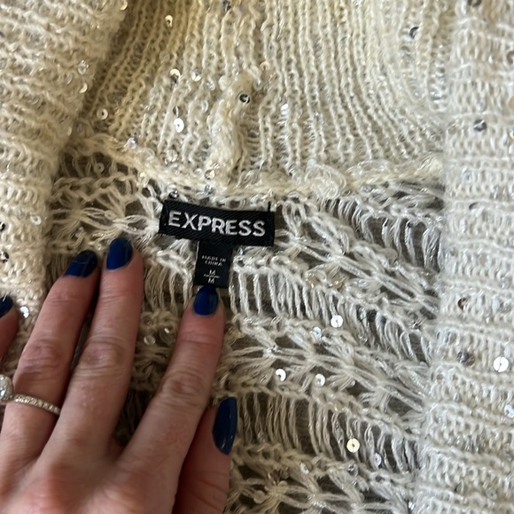Express White w/sequin Shrug Size Medium NWOT - Picture 6 of 9